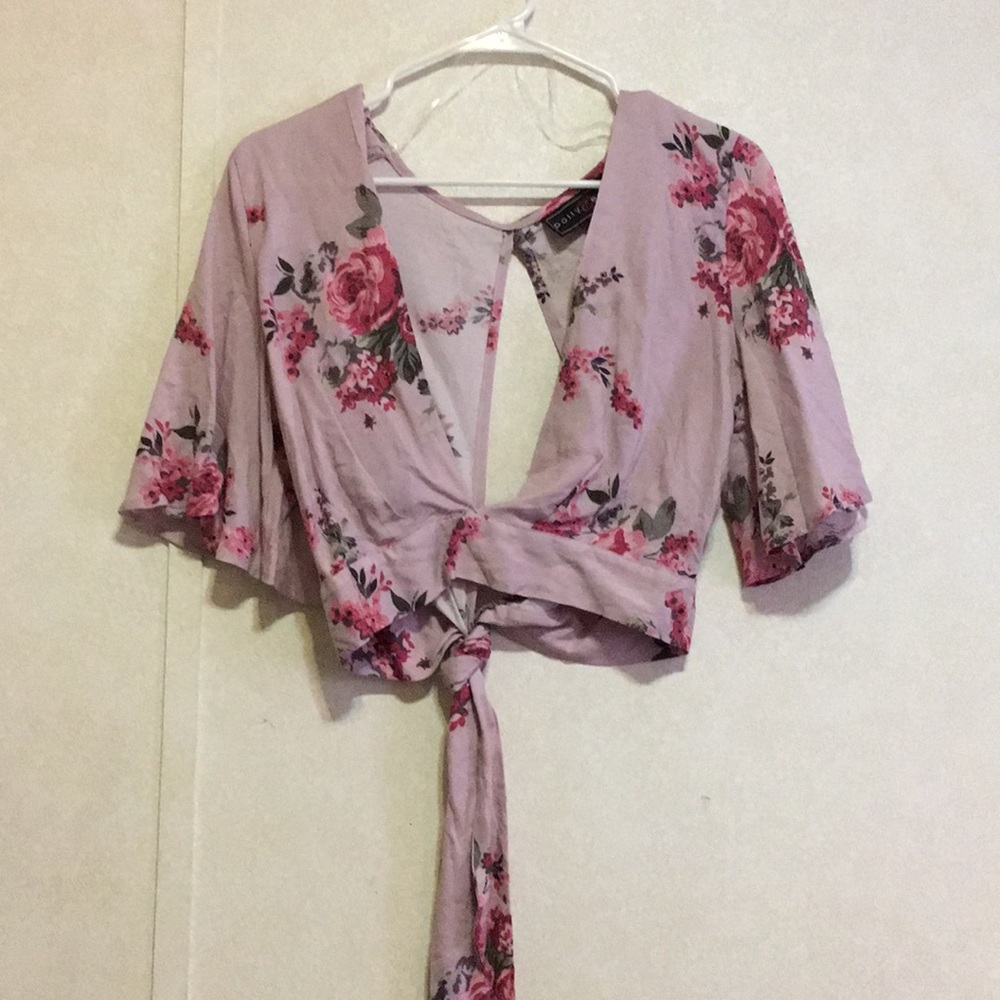 pretty floral tie up crop top